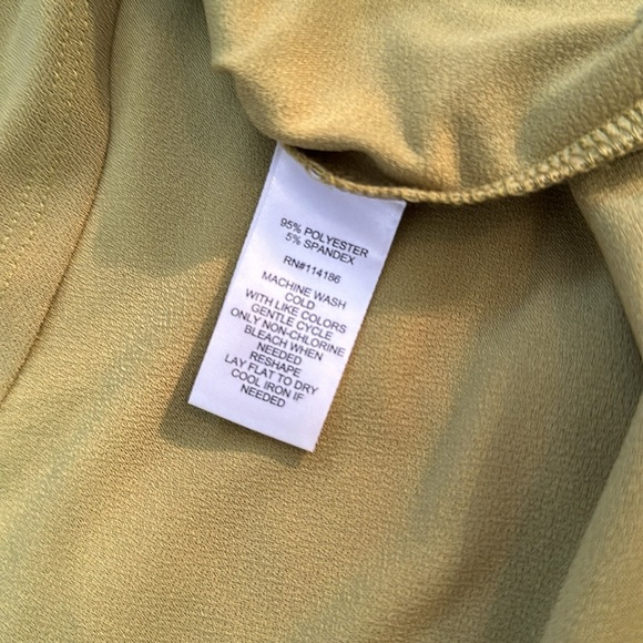 Rhinestone Etched Green Short Sleeved Top Sz Small - Picture 5 of 5